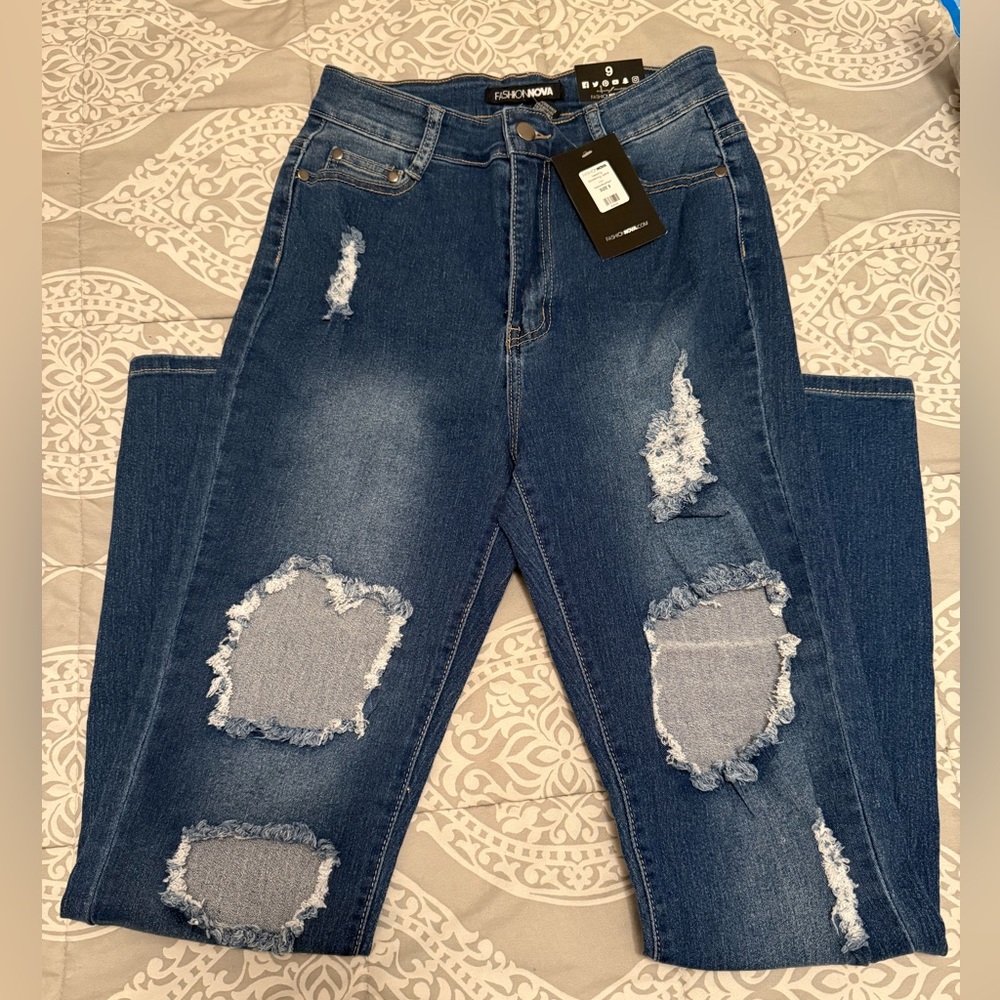 Brand New Fashion Nova Dark Wash Jeans Size 9